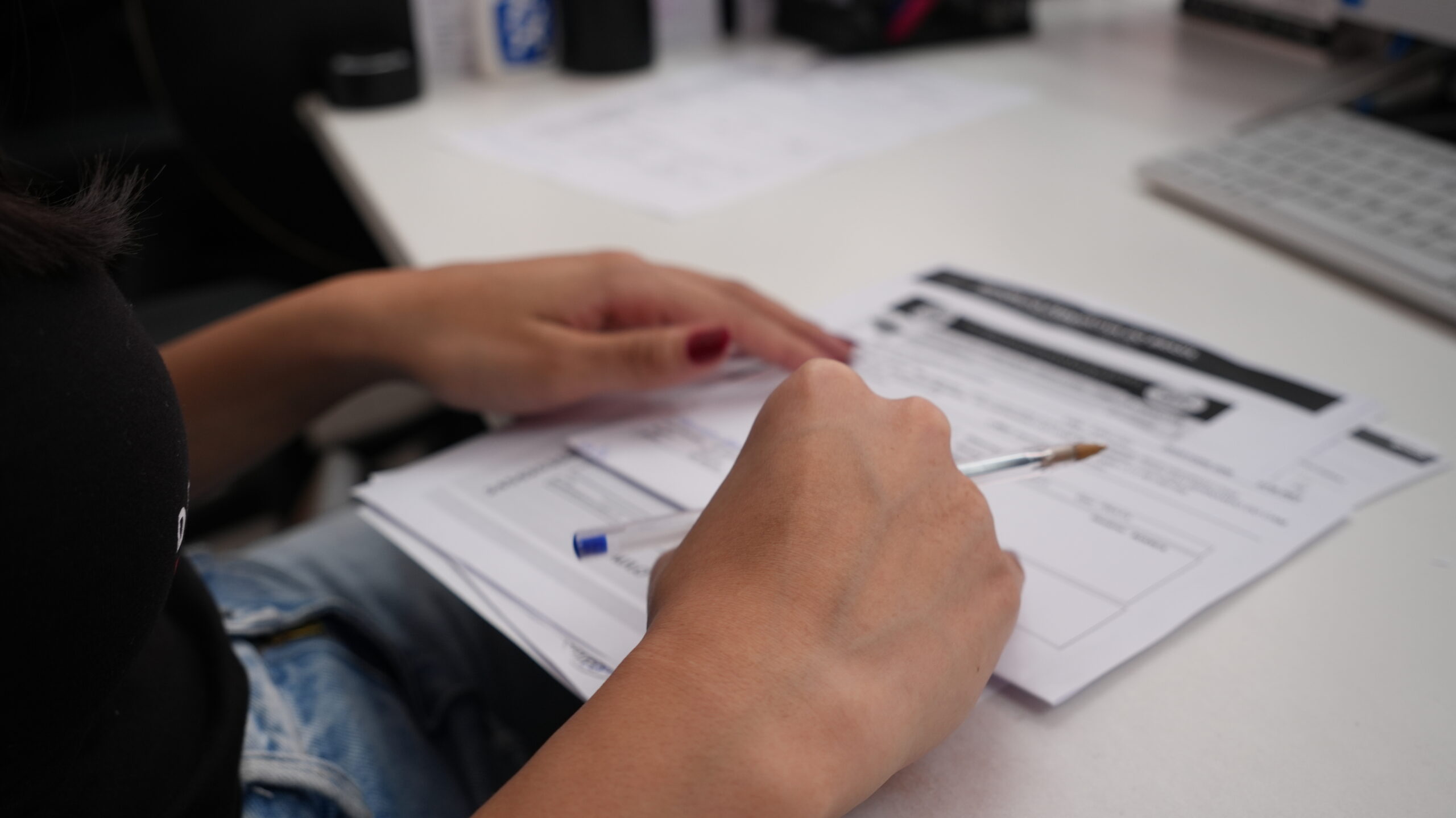 Documento de veículo com nome do antigo proprietário ainda ativo no sistema do Detran.